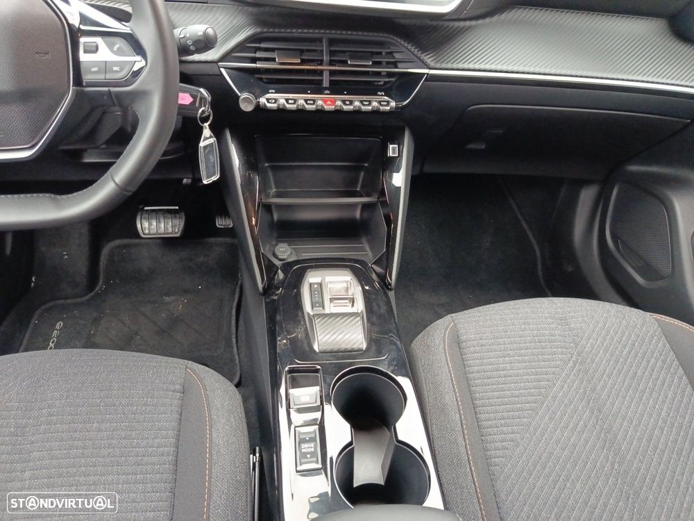 Peugeot e-2008 54 kWh Style - 11