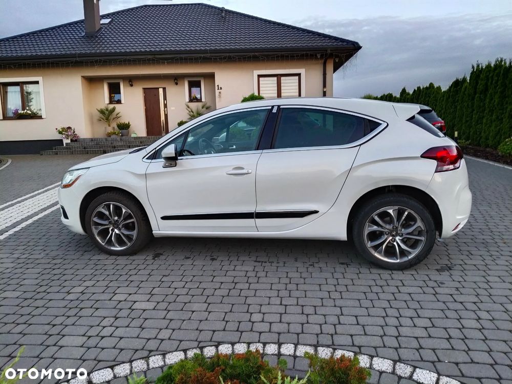 Citroën DS4 1.6 HDi SoChic - 8