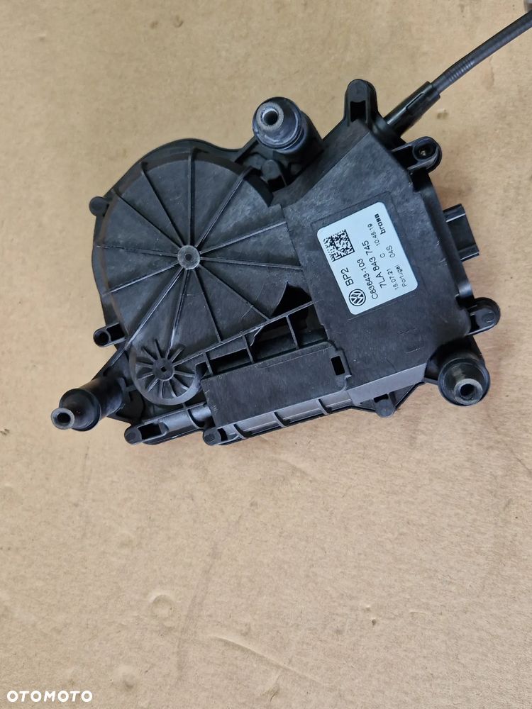 ZAMEK DRZWI LEWY VW T6.1 7LA843603G 7LA843745 - 13