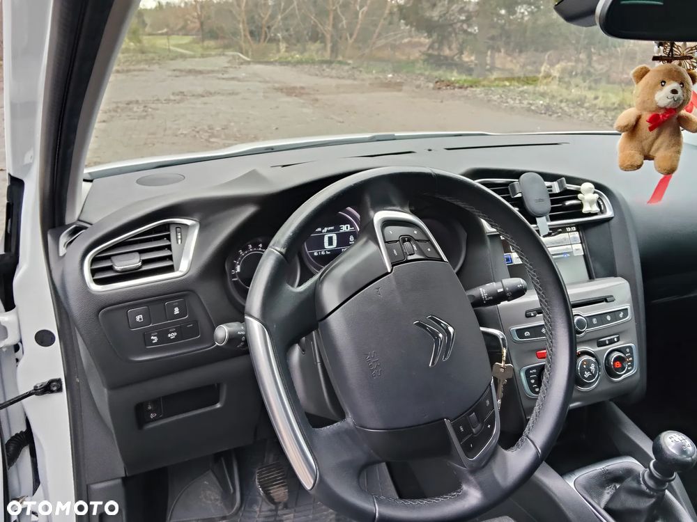 Citroën C4 1.2 PureTech Shine S&S - 6