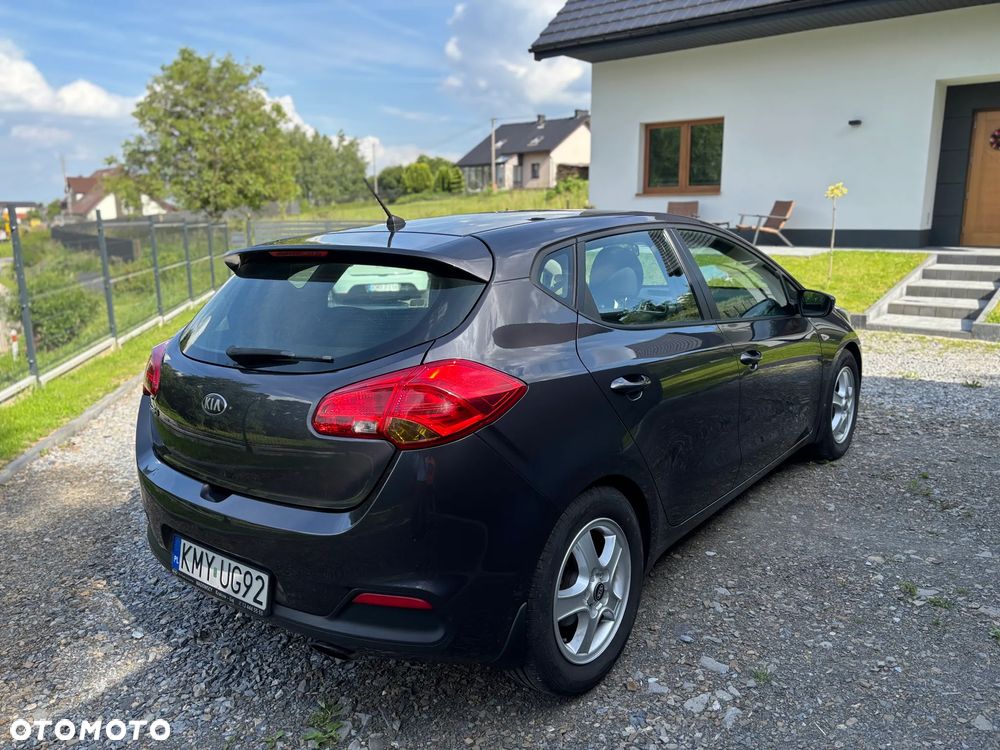 Kia Ceed 1.4 M - 10