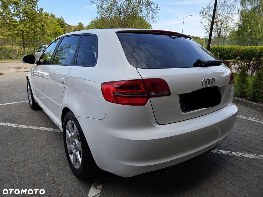 Audi A3 Sportback 1.4 TFSI Attraction - 8