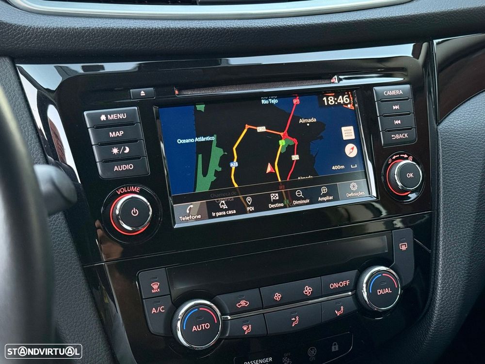 Nissan Qashqai 1.5 dCi N-Connecta J18 - 12