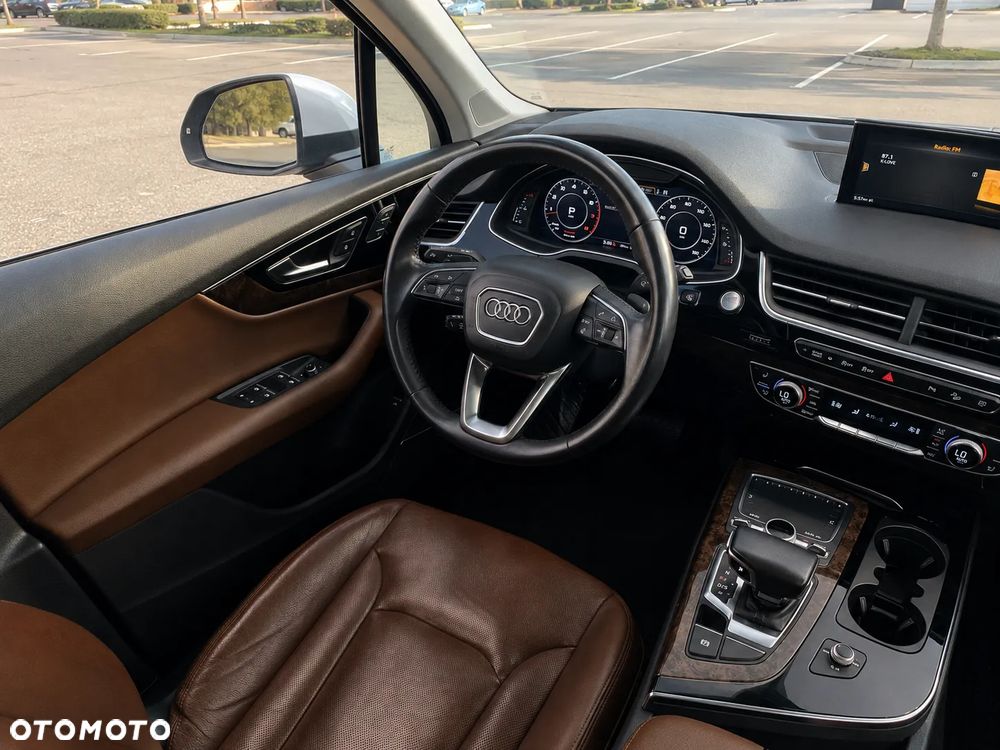 Audi Q7 - 11