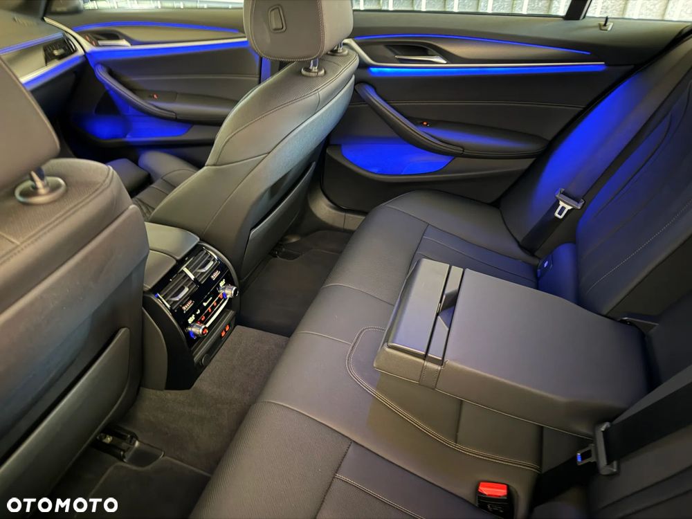 BMW Seria 5 520d xDrive mHEV M Sport sport - 29