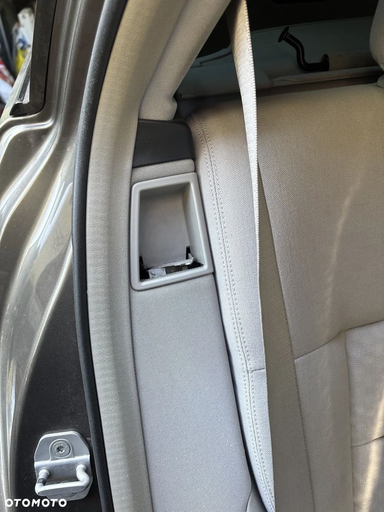 Mercedes-Benz Klasa E 350 CDI 4-Matic BlueEff - 33