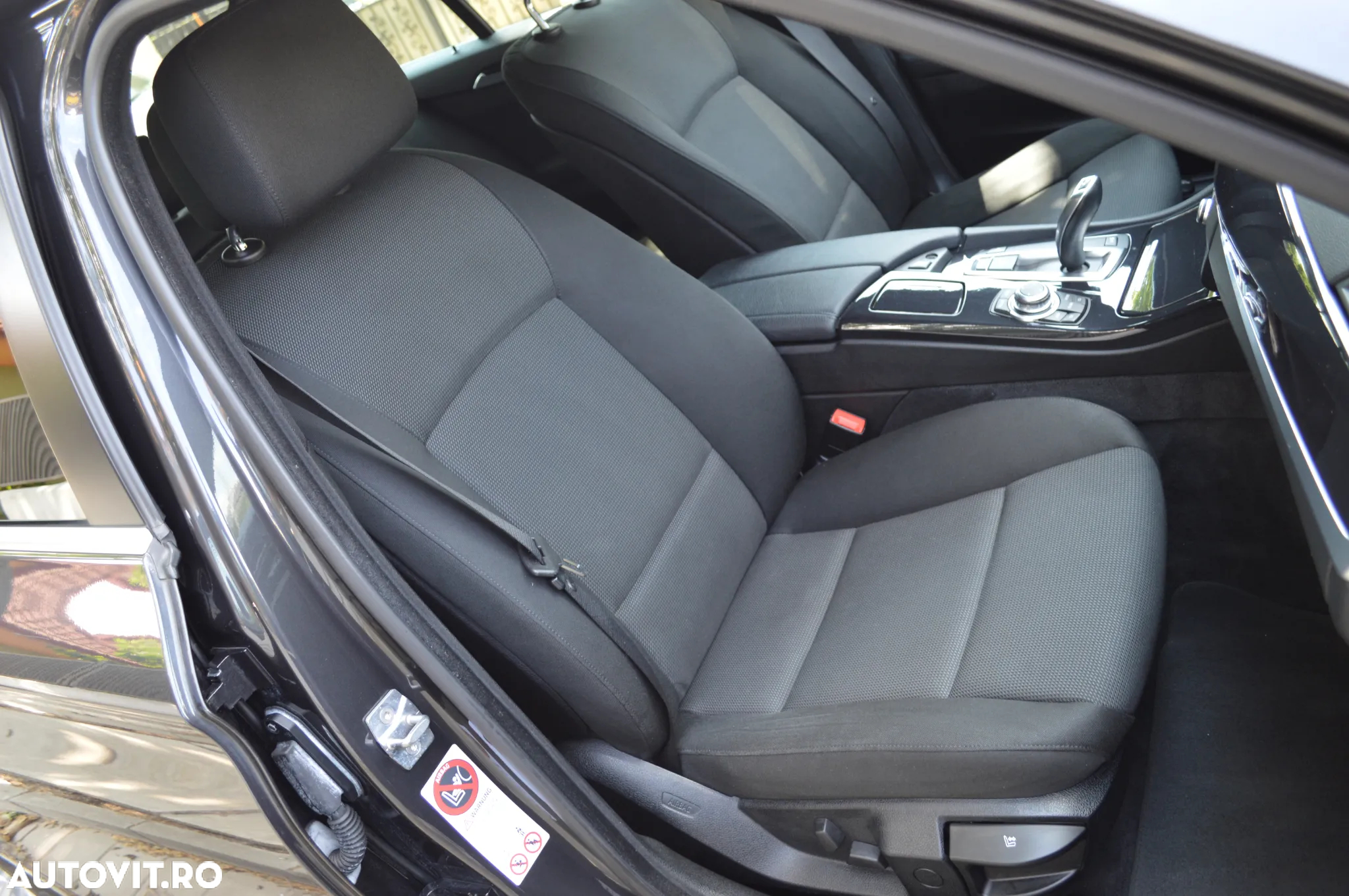 BMW Seria 5 520d Aut. - 25