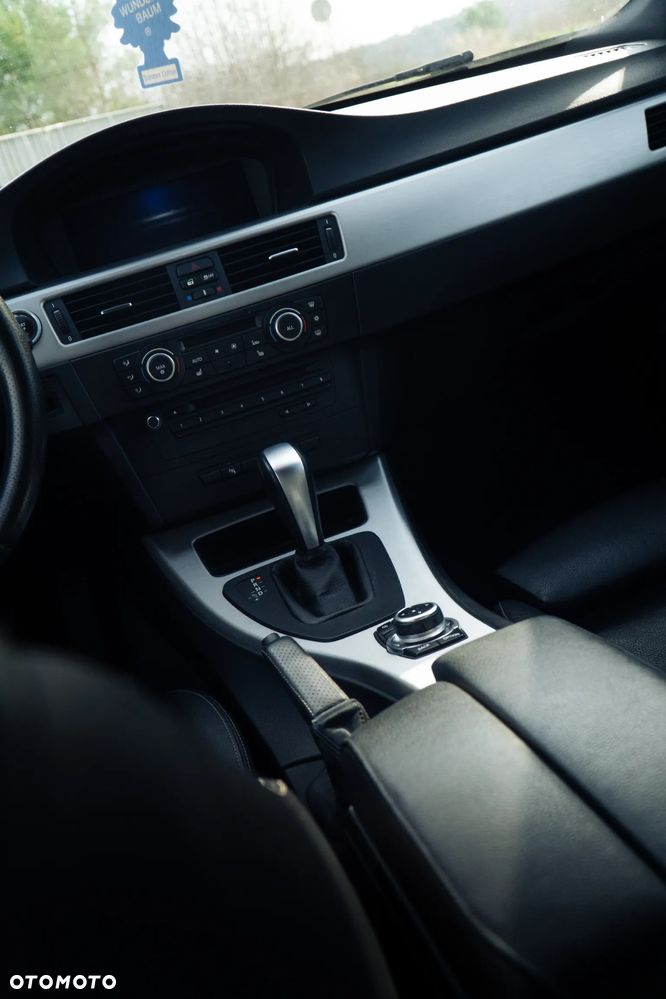 BMW Seria 3 - 33
