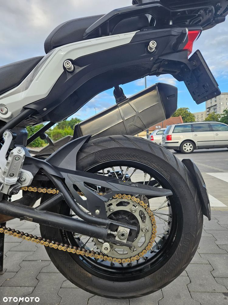 Benelli TRK 502X - 8