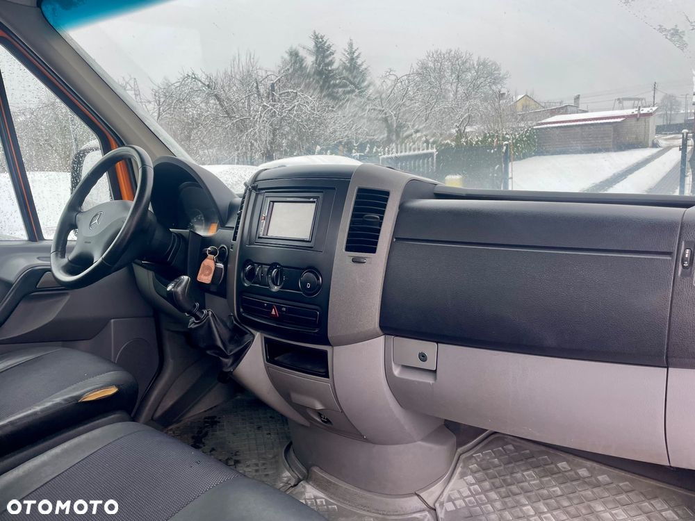 Mercedes-Benz Sprinter - 20