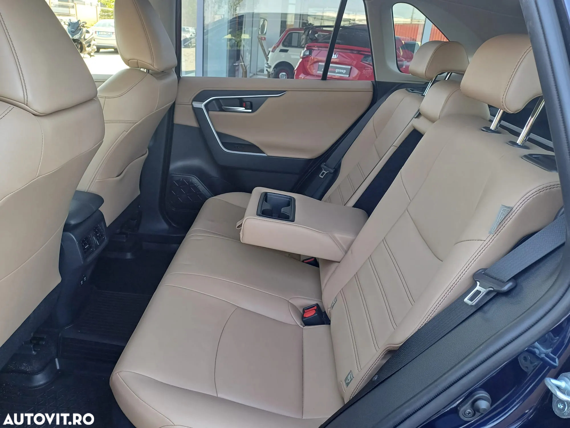Toyota RAV4 2.5 Hybrid VVT-iE 4x4 Luxury - 9