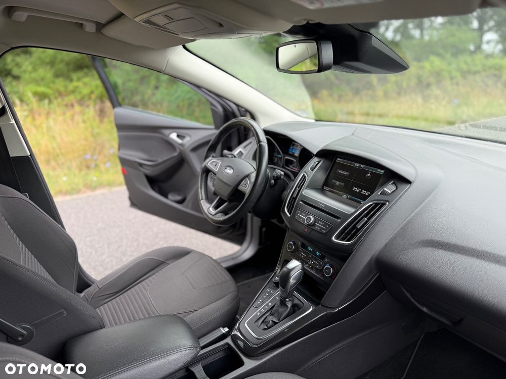 Ford Focus 1.5 TDCi SYNC Edition PowerShift - 22