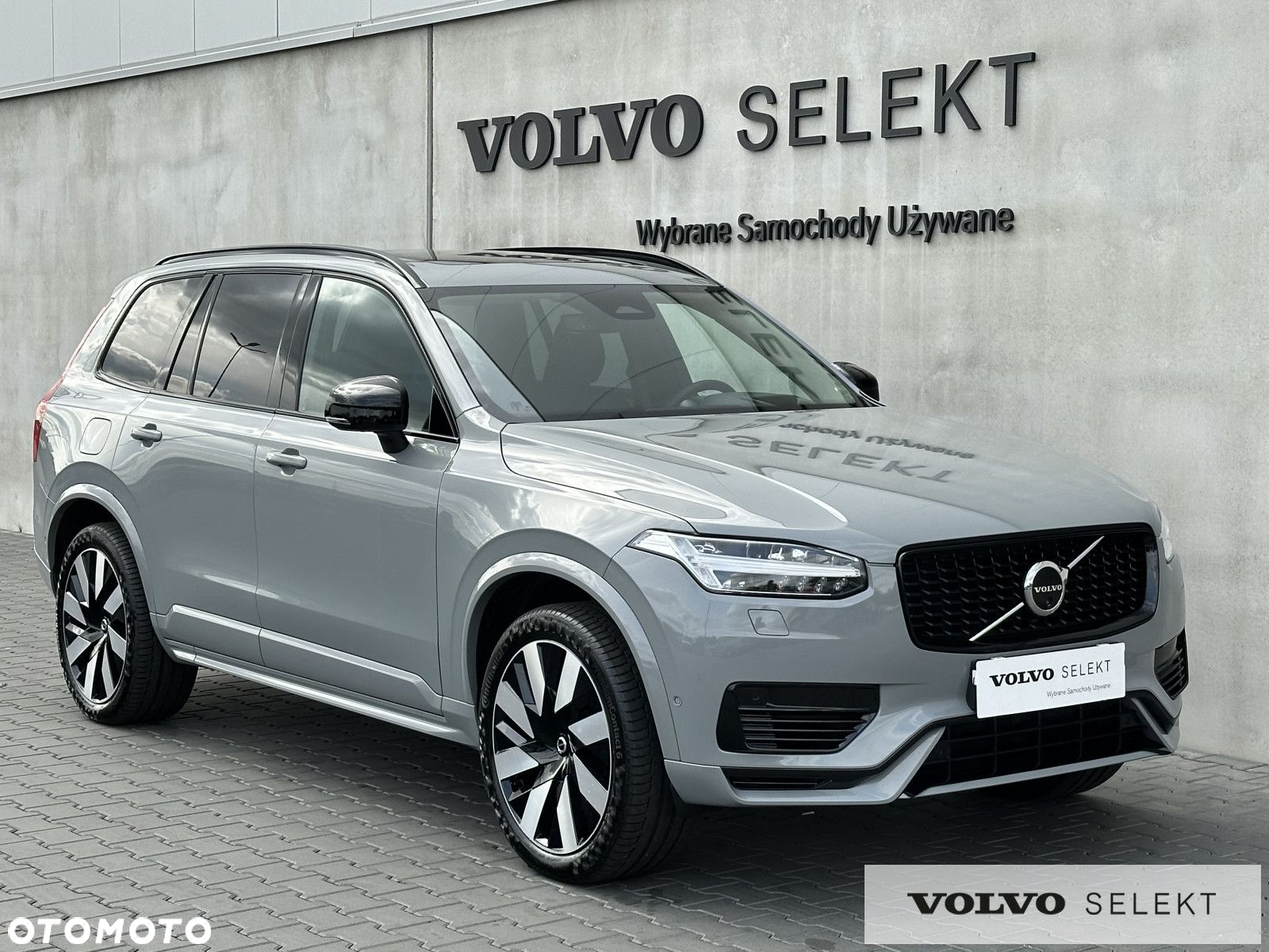 Volvo XC 90 - 9