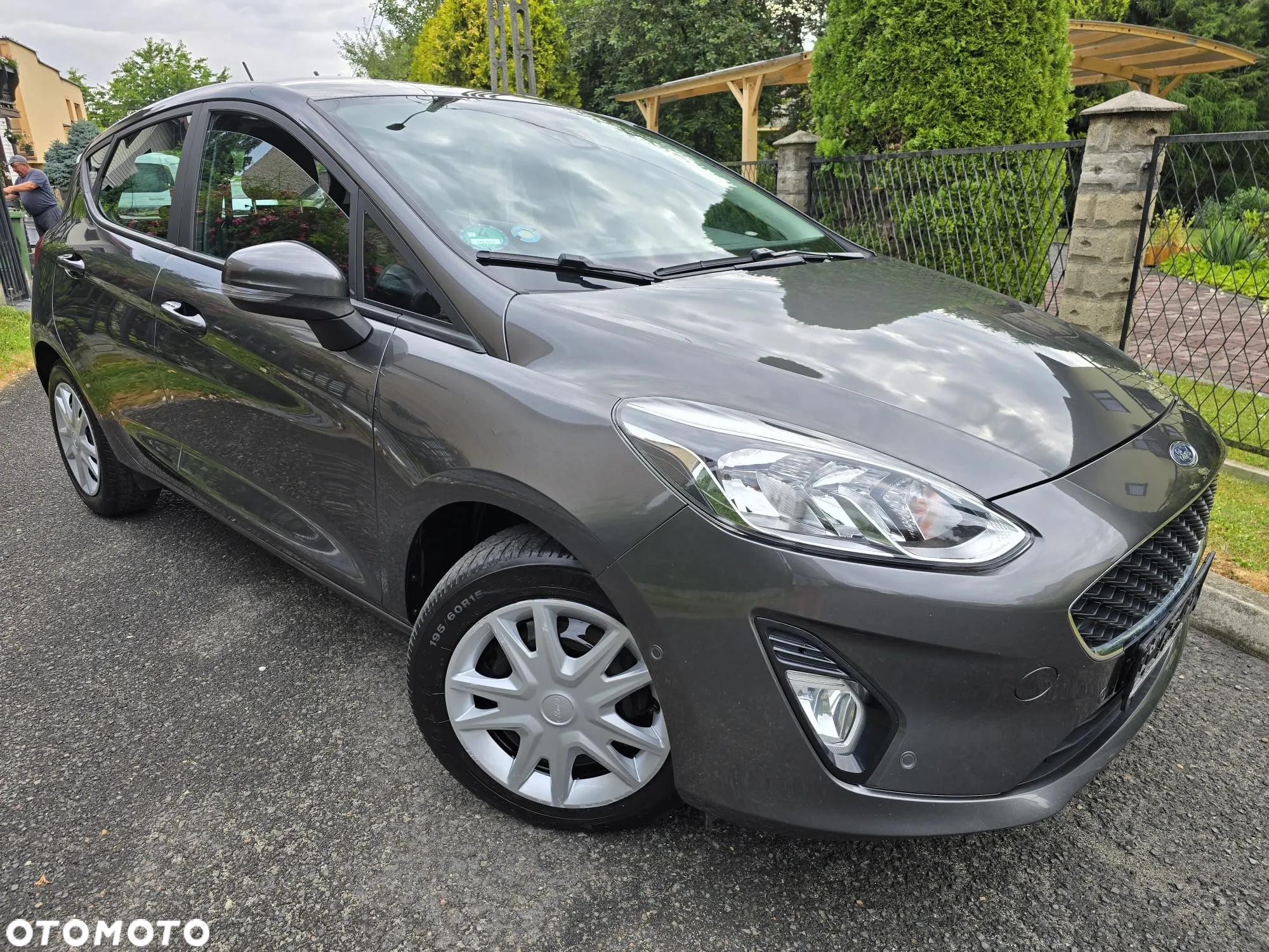 Ford Fiesta 1.0 EcoBoost S&S COOL&CONNECT - 2