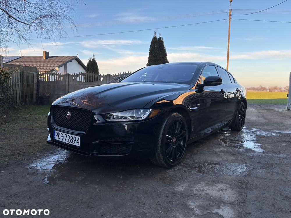 Jaguar XE 25t AWD Prestige - 1