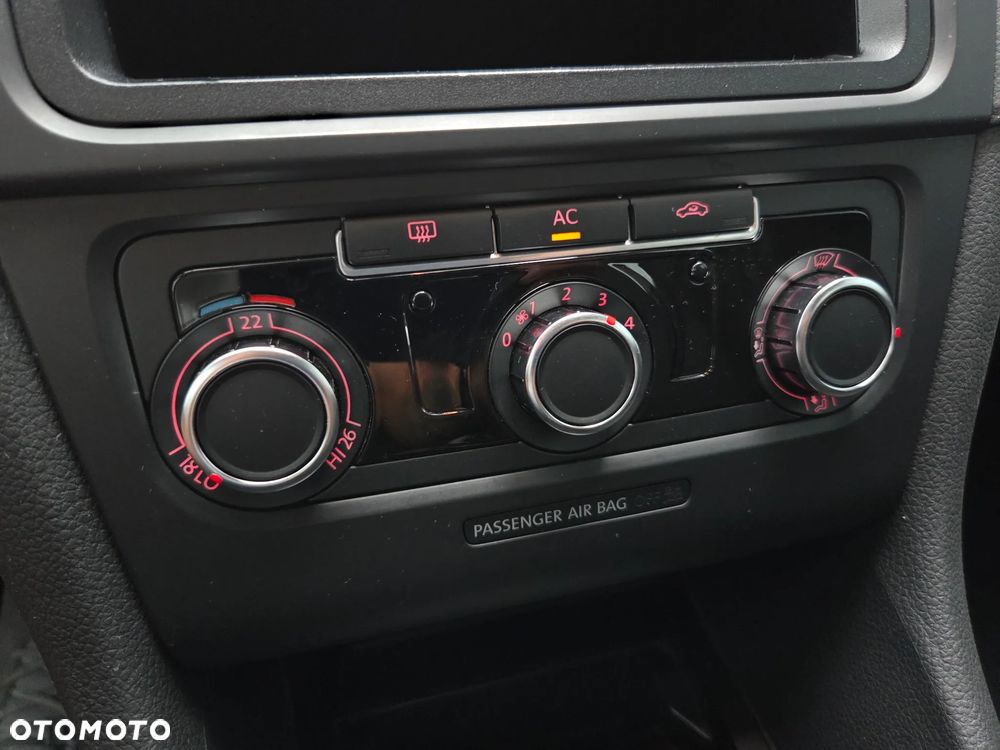 Volkswagen Golf 1.6 Team - 27