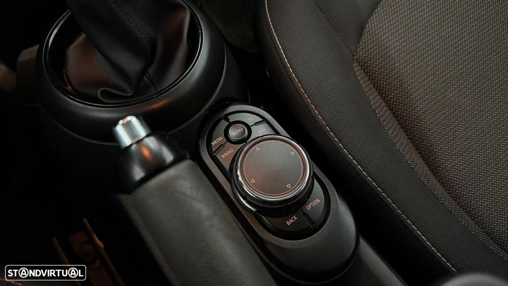 MINI 5 Portas One D - 18