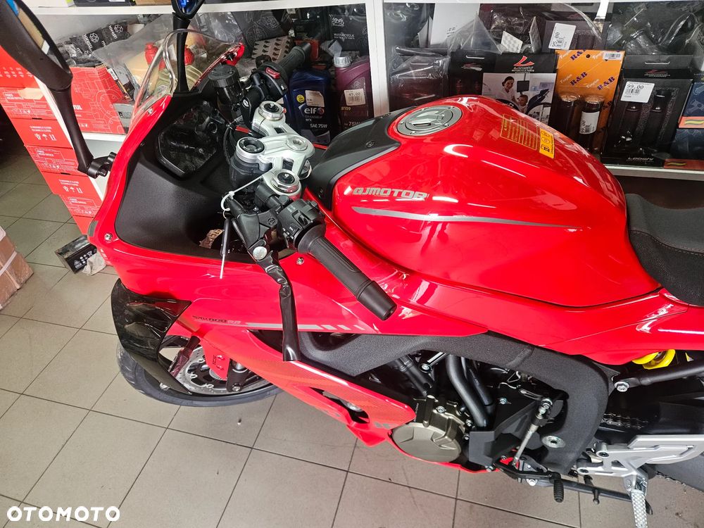 QJMOTOR SRK 800RR - 7