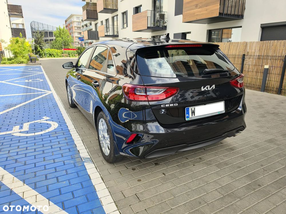 Kia Ceed 1.5 T-GDI M - 11