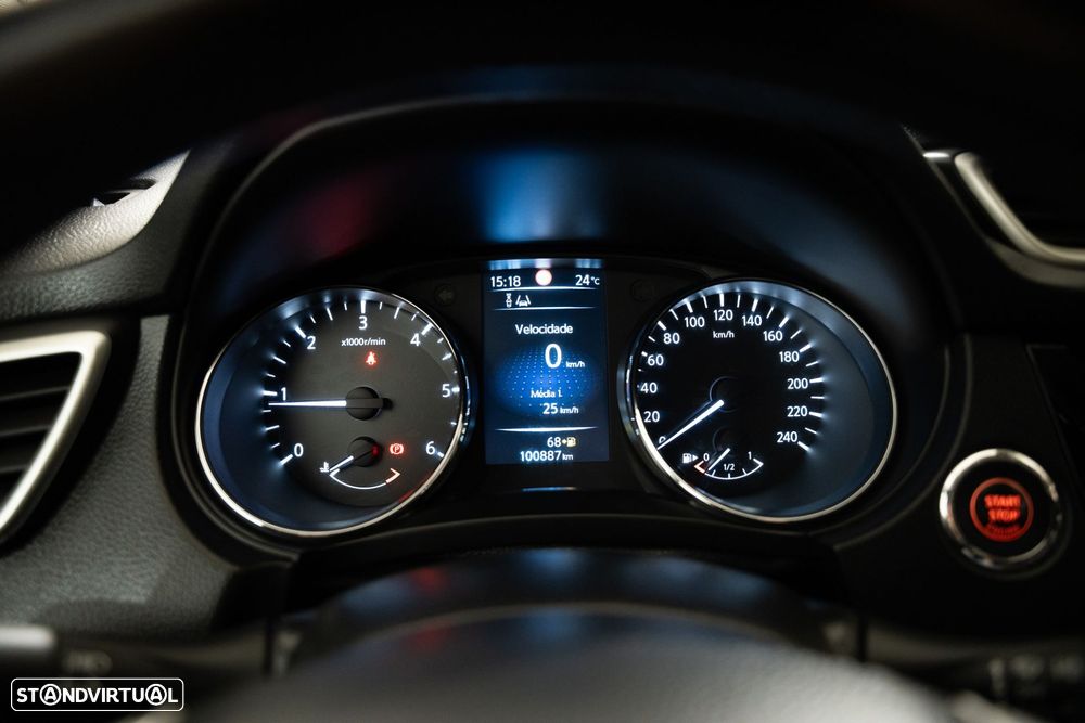 Nissan Qashqai 1.5 dCi N-Connecta - 26
