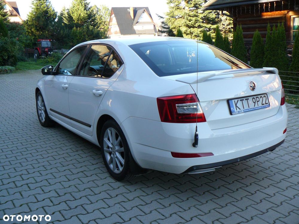 Skoda Octavia 1.6 TDI Elegance DSG - 4