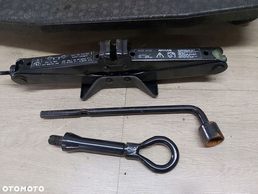 Nissan Primera P12 lewarek klucz styropian bagażnika kombi wkład - 2