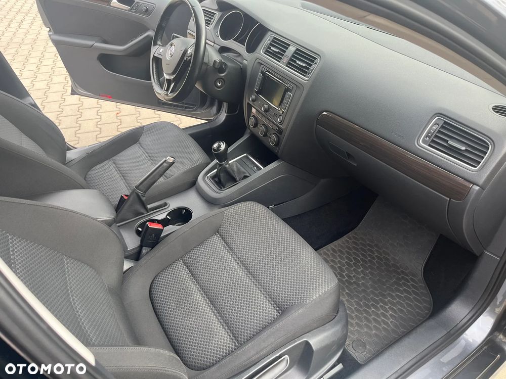Volkswagen Jetta 1.4 TSI BMT Comfortline - 14