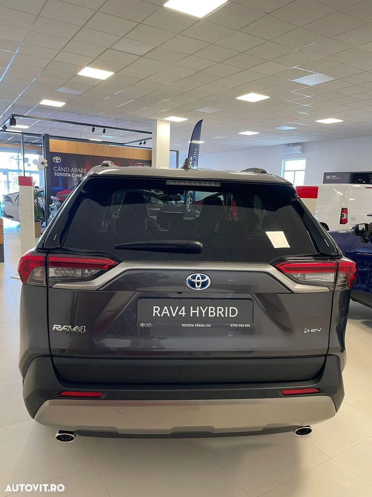 Toyota RAV4 - 3