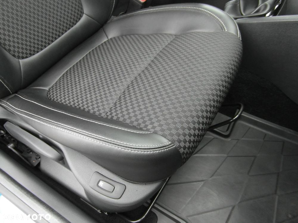 Renault Clio ENERGY TCe 120 INTENS - 19