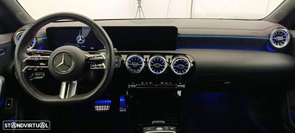 Mercedes-Benz CLA 200 d Shooting Brake AMG Line Aut. - 18