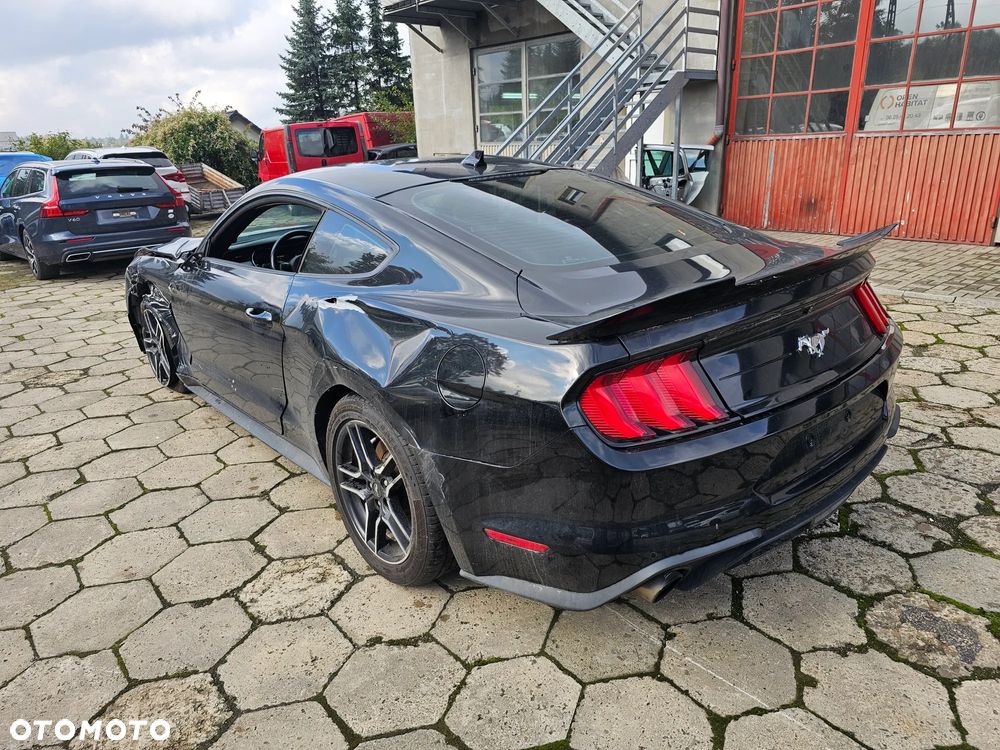 Ford Mustang 2.3 Eco Boost - 10