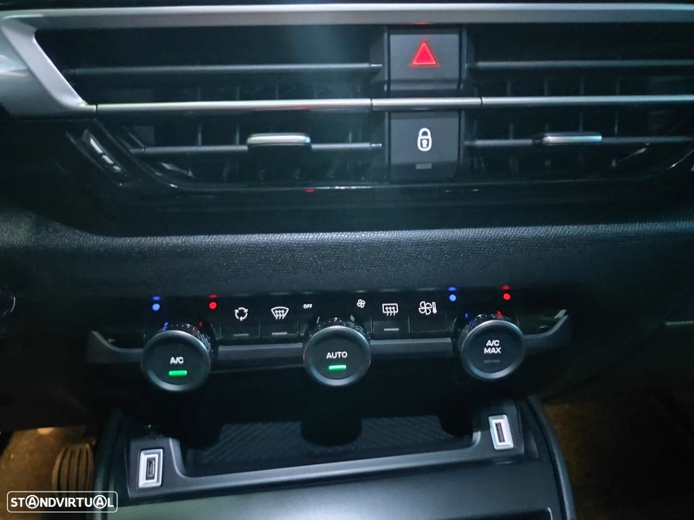 Citroën C4 1.2 PureTech Max - 33