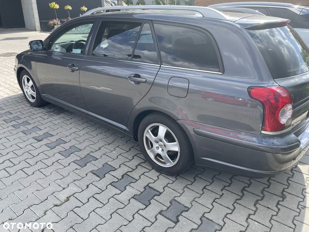 Toyota Avensis 2.0 D-4D Luna - 5