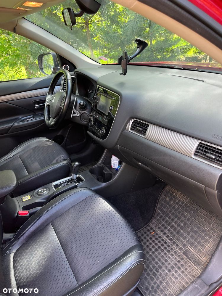 Mitsubishi Outlander 2.0 Intense + 4WD CVT - 9