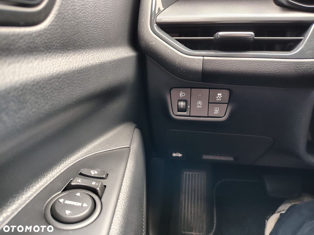 Kia Stonic 1.0 T-GDI L Business Line DCT - 15