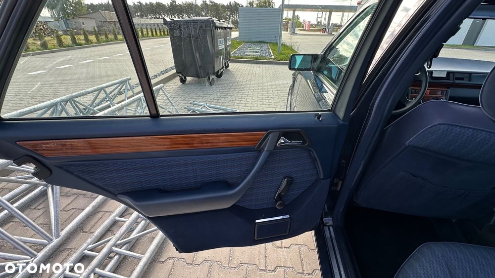 Mercedes-Benz W124 (1984-1993) - 20