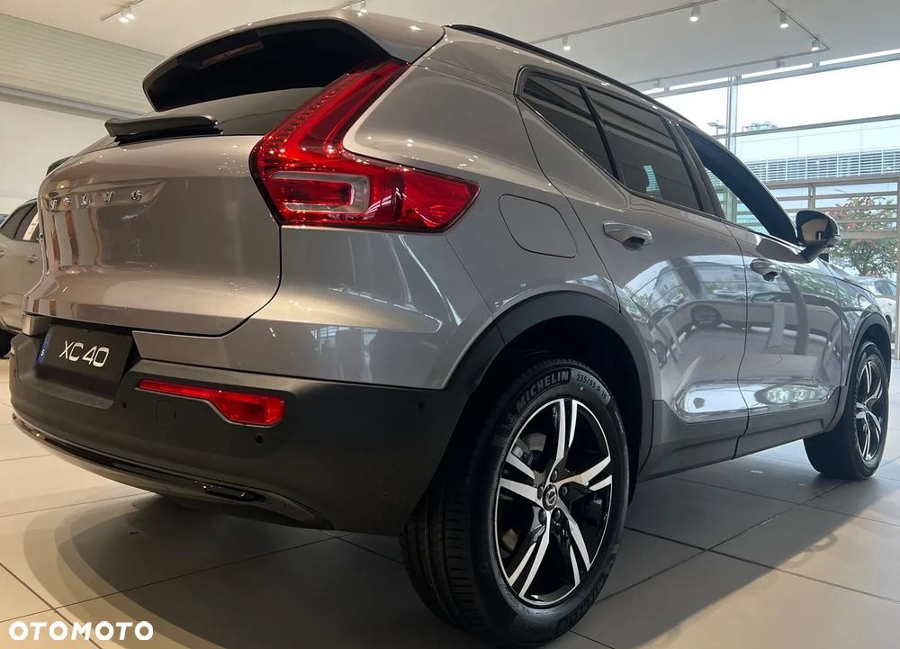 Volvo XC 40 B4 B AWD DKG Plus Dark - 5
