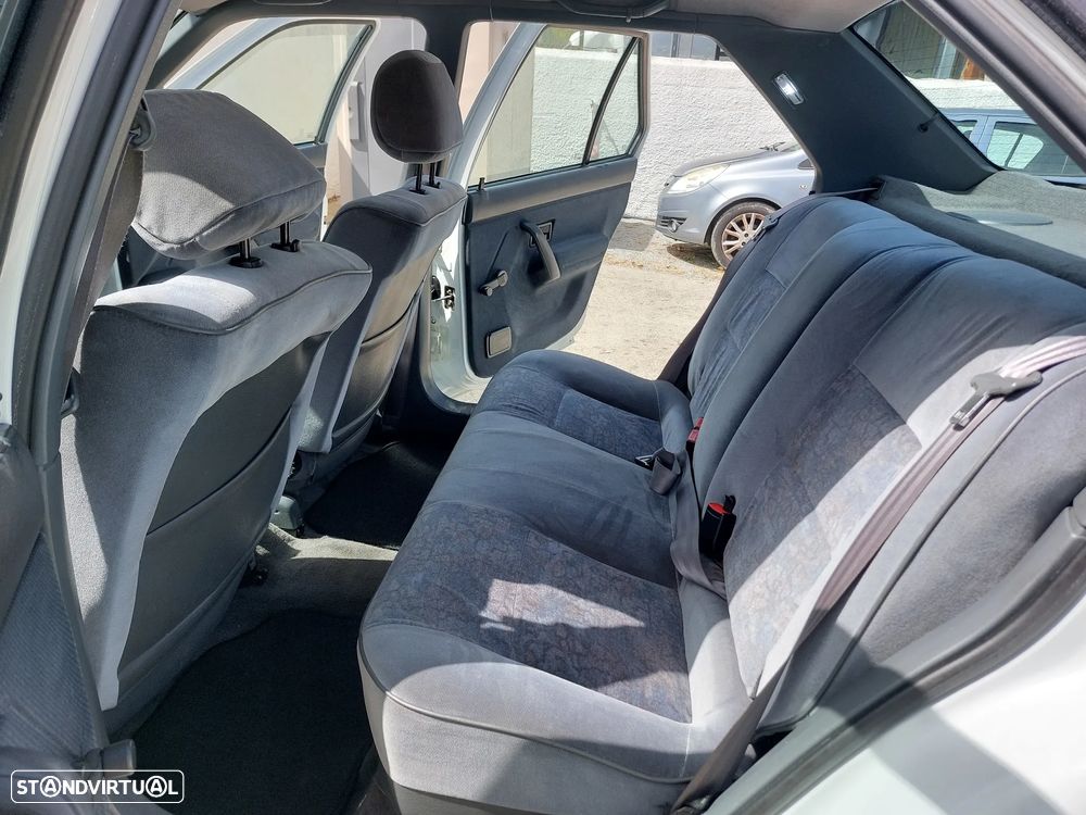 Renault 19 1.4 RTi - 13