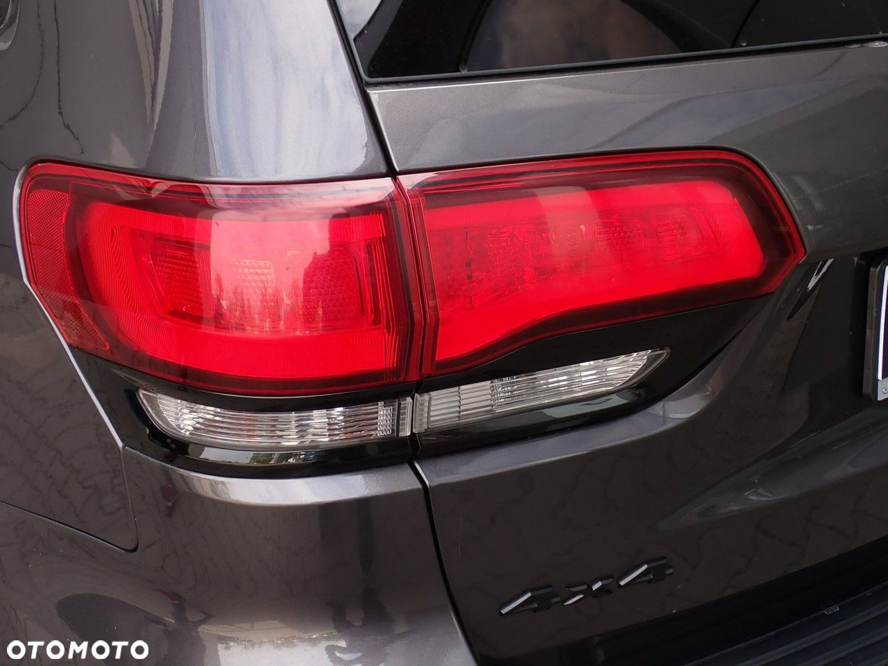 Jeep Grand Cherokee - 17