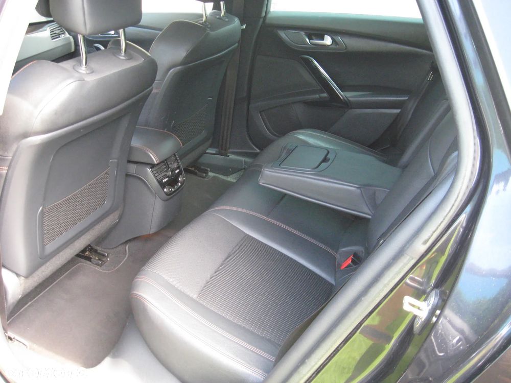 Peugeot 508 RXH Hybrid4 - 14