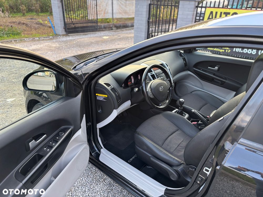 Kia Ceed - 5