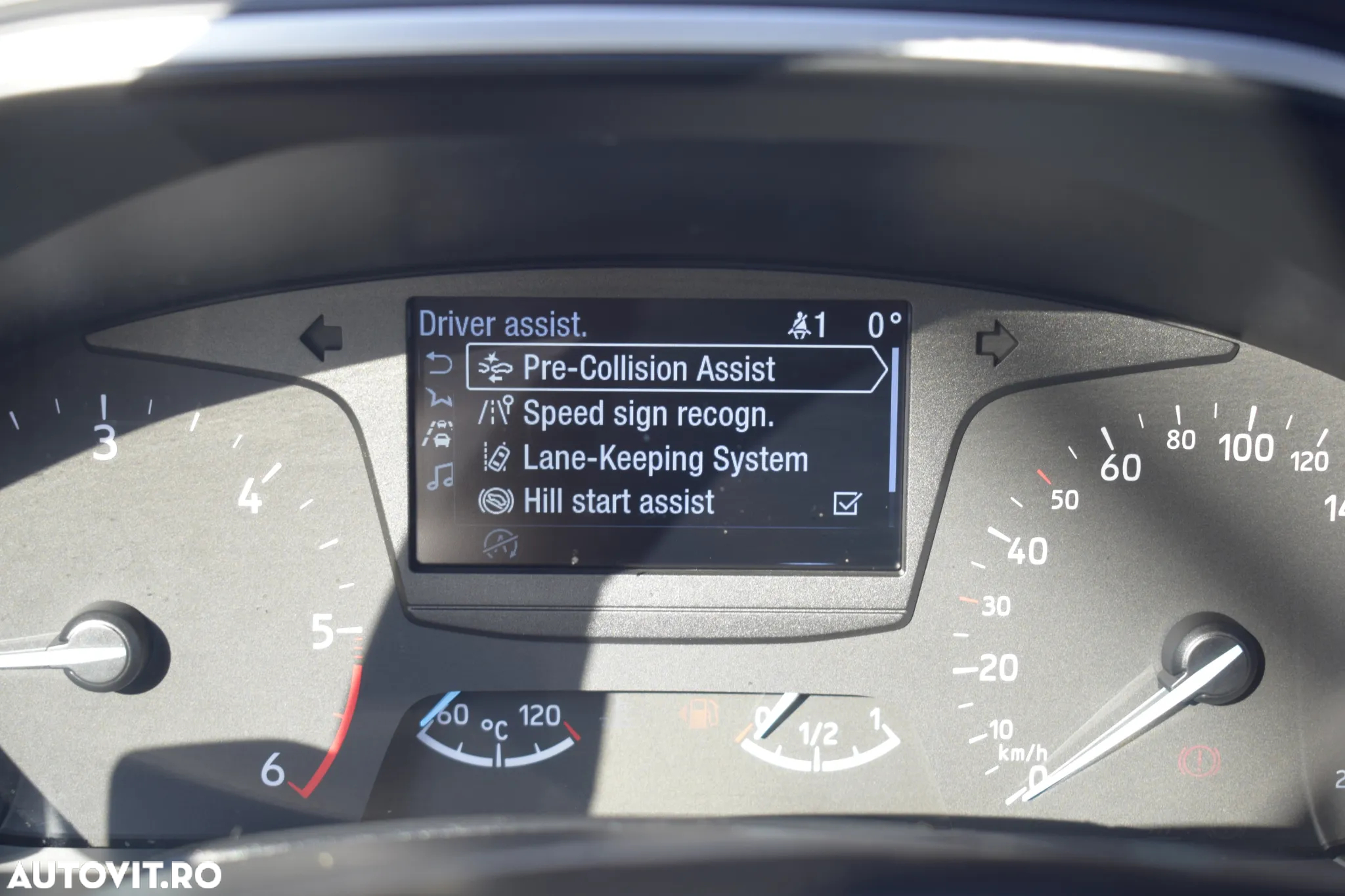 Ford Focus 1.5 EcoBlue Connected - 19