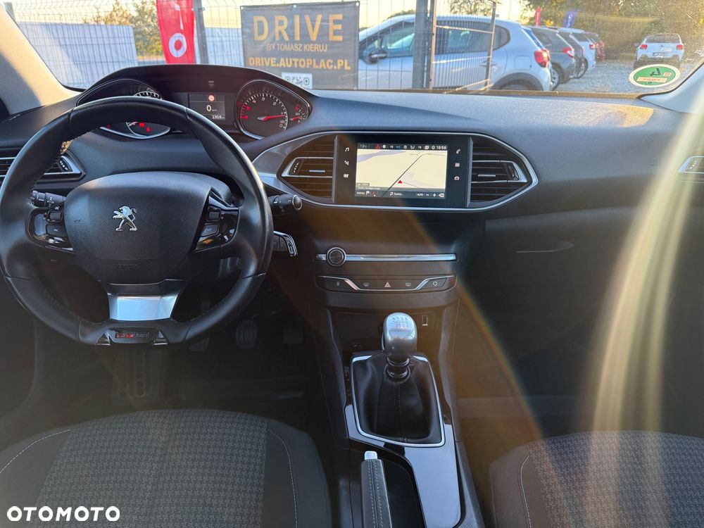 Peugeot 308 - 16