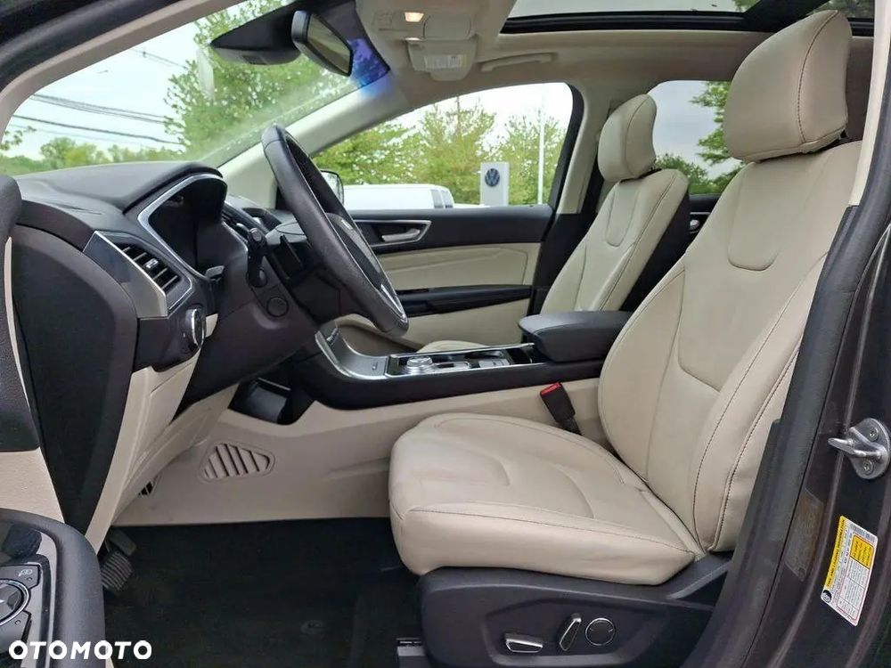 Ford Edge - 12