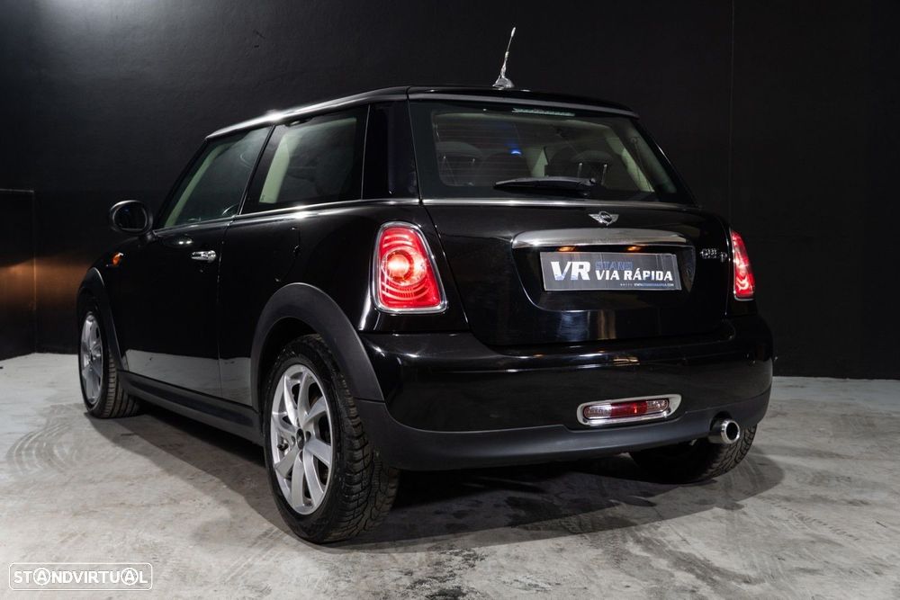 MINI 3 Portas One D - 7