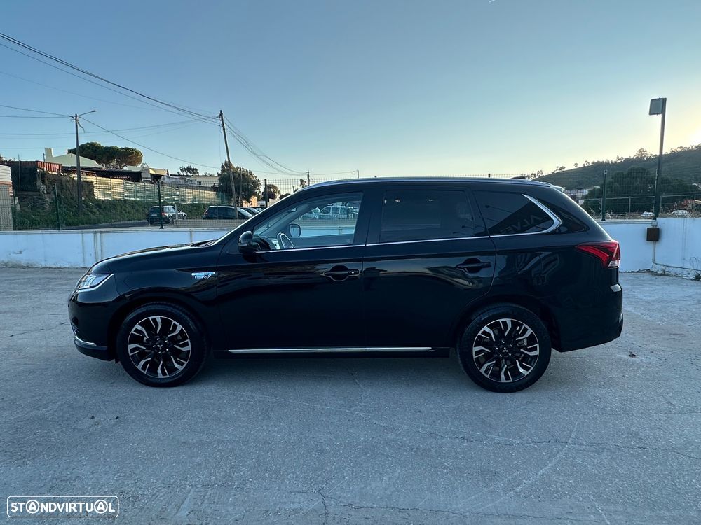 Mitsubishi Outlander 2.0 Intense Navi - 10