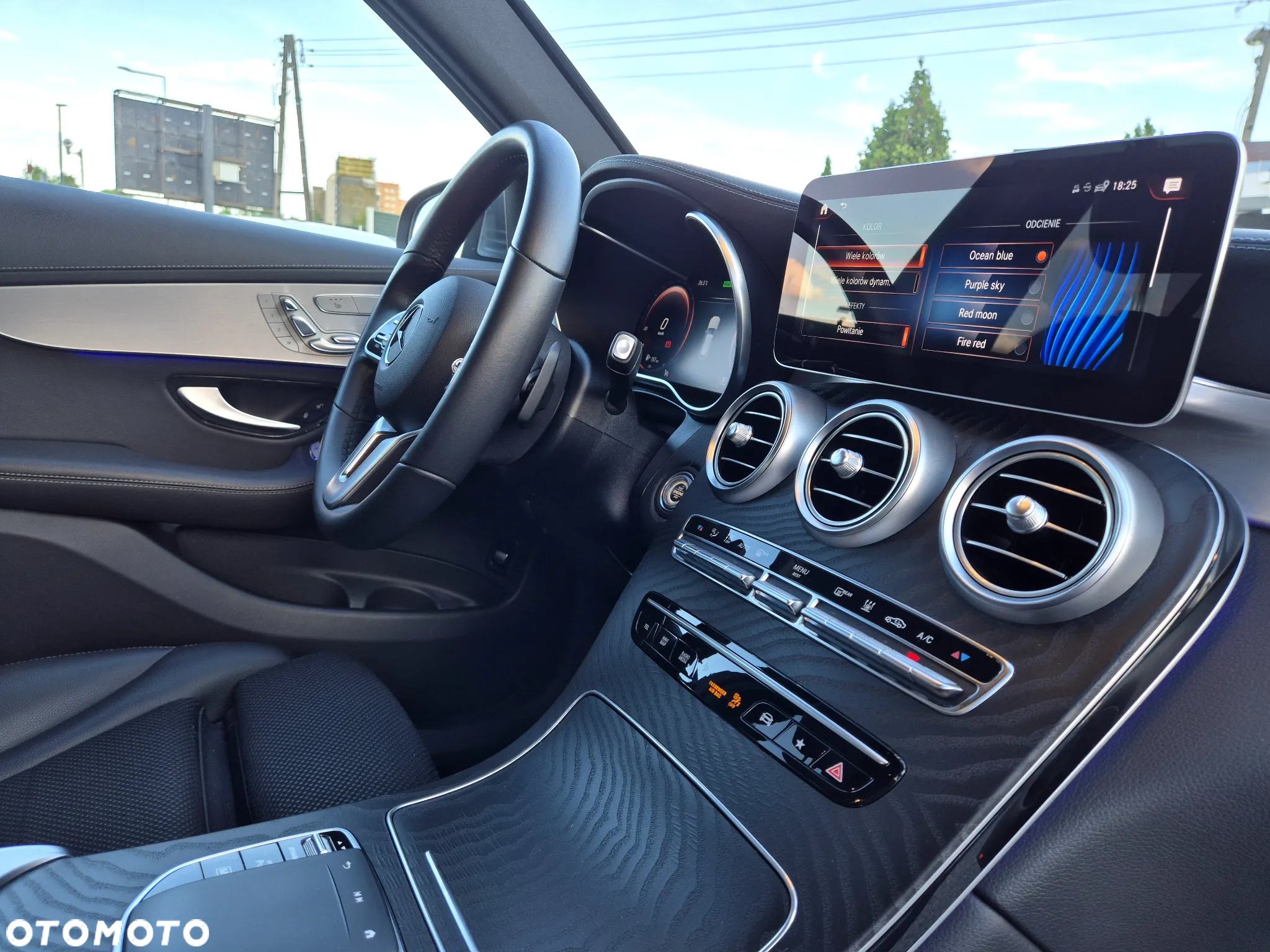 Mercedes-Benz GLC - 11