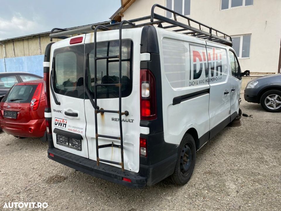 Dezmembrez piese Renault Trafic 3 - 1