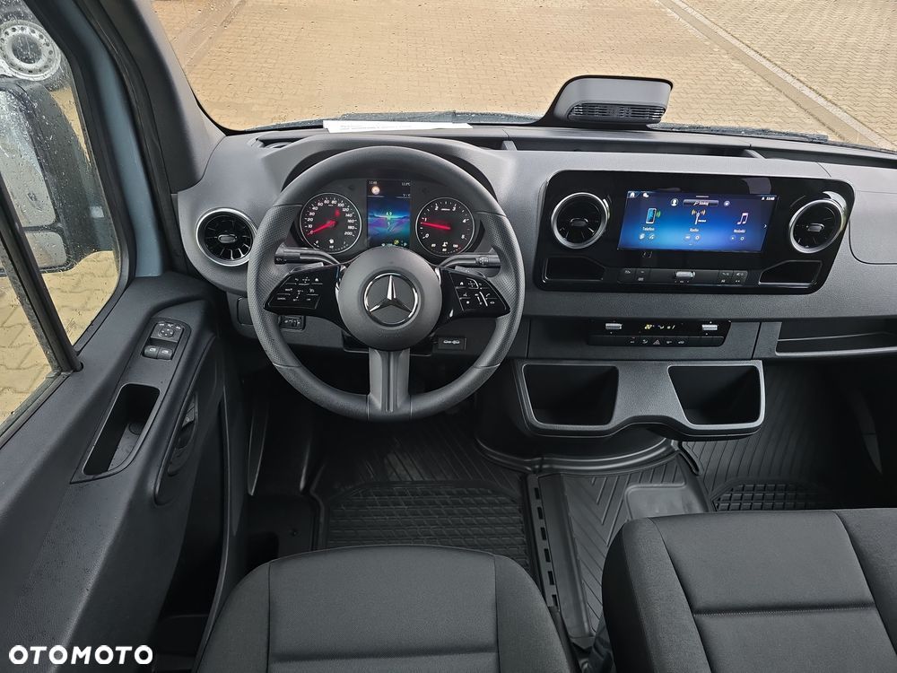Mercedes-Benz Sprinter 317 CDI Long BASE 14m3 - 12