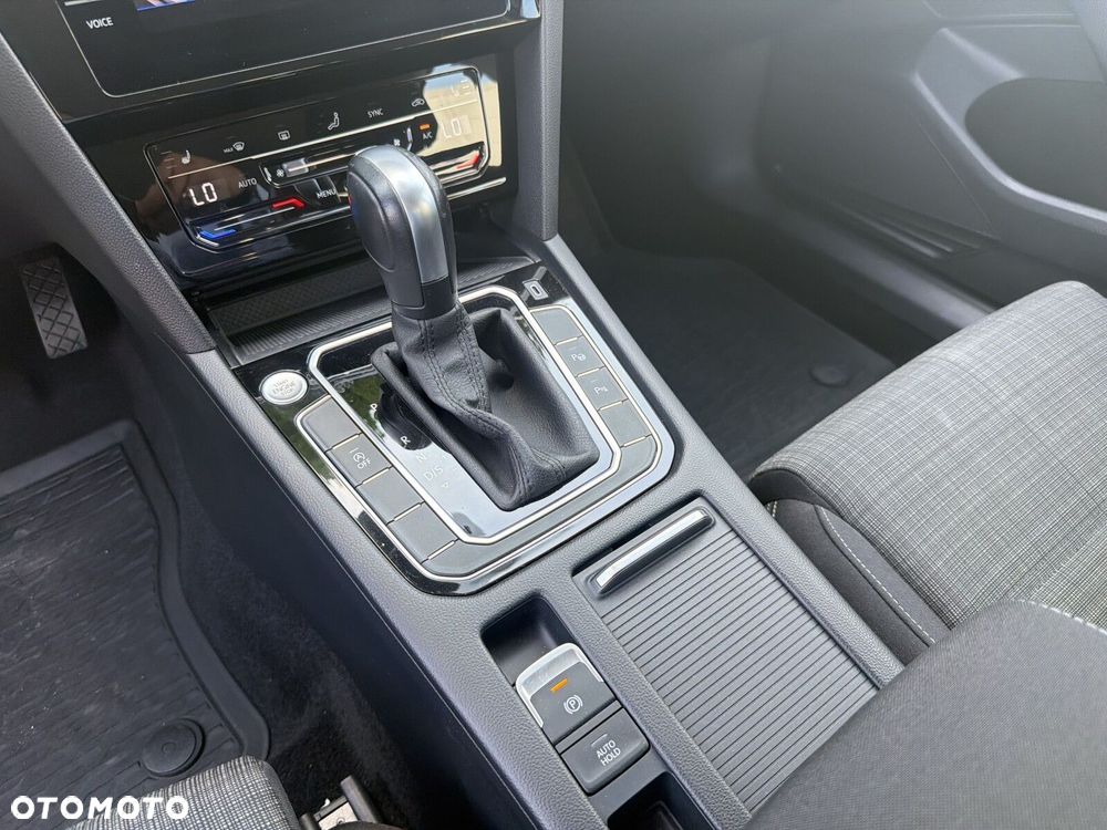 Volkswagen Passat 2.0 TSI Business DSG - 10